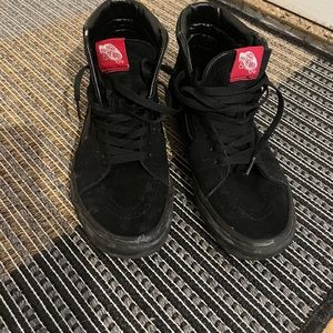 Black sk8 hi vans